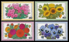 FRG MiNo. 904-907 set ** Welfare 1976: Garden flowers, MNH