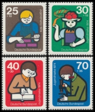 FRG MiNo. 800-803 set ** Youth 1974: International youth work, MNH